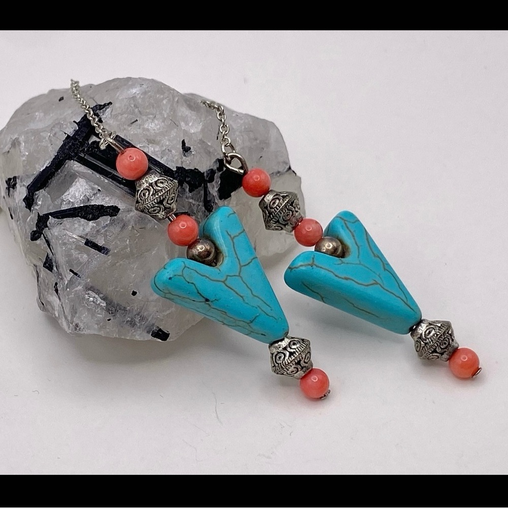 Turquoise Howlite Chevron Threaders • Turquoise Chevrons with Pink Bamboo Beads